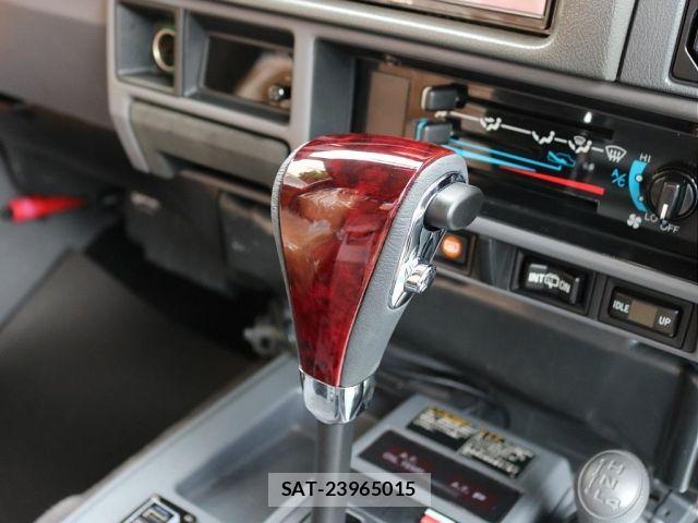 Toyota LAND CRUISER PRADO 1996-01 8036281-19
