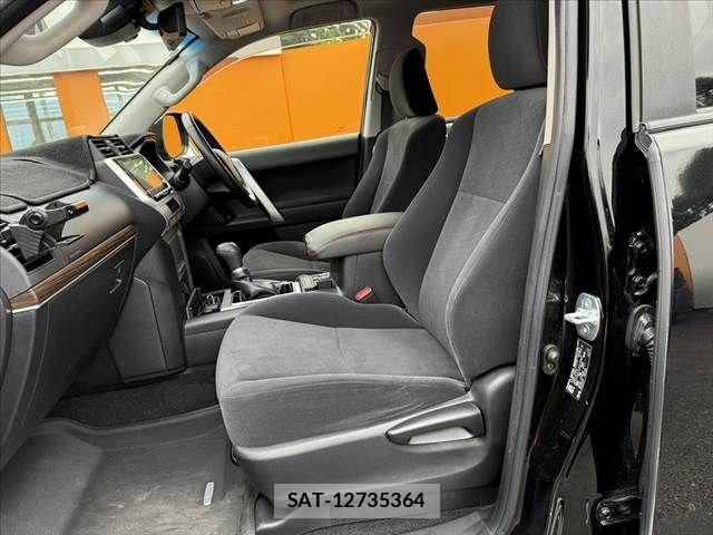 Toyota LAND CRUISER PRADO 2018-05 8036273-16