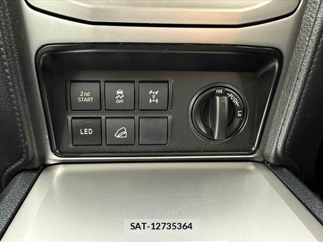 Toyota LAND CRUISER PRADO 2018-05 8036273-26