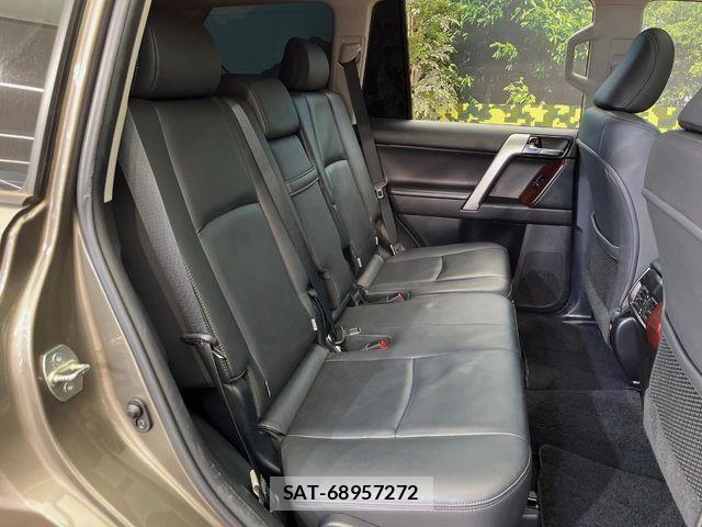 Toyota LAND CRUISER PRADO 2015-08 8036282-9