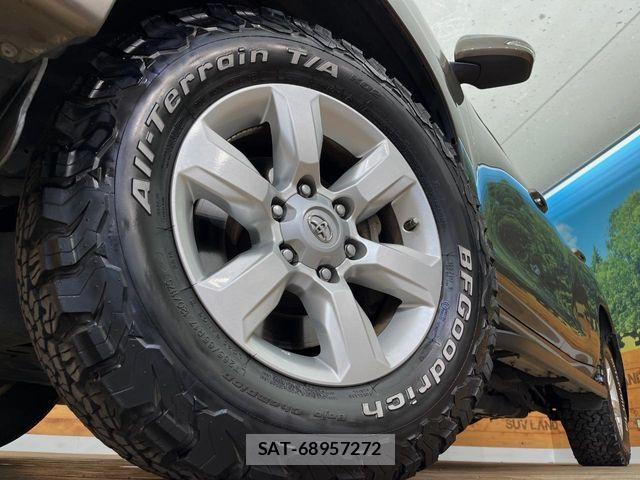 Toyota LAND CRUISER PRADO 2015-08 8036282-13