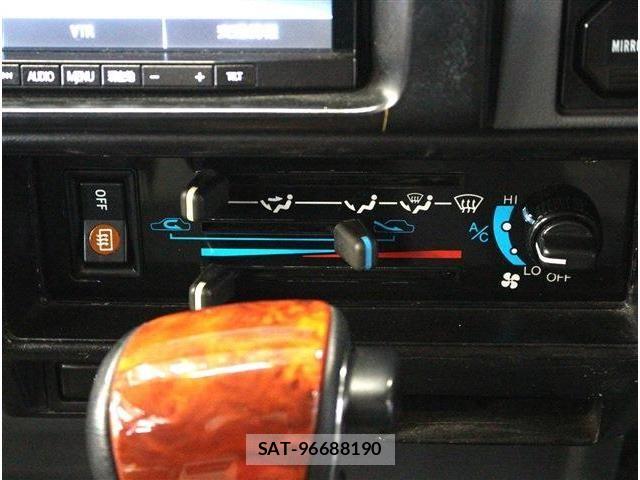 Toyota LAND CRUISER PRADO 1994-01 8074263-17