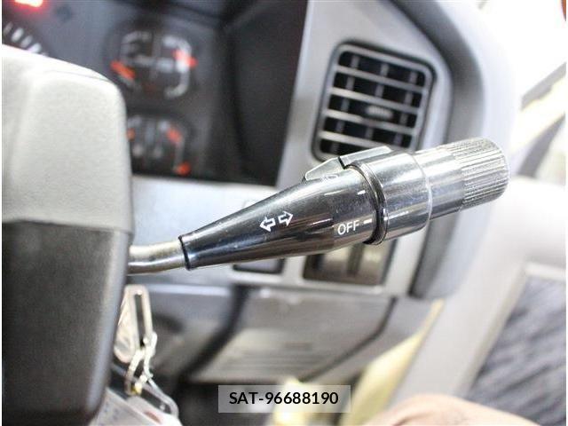 Toyota LAND CRUISER PRADO 1994-01 8074263-19