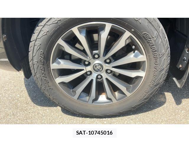 Toyota LAND CRUISER PRADO 2018-04 8074243-23
