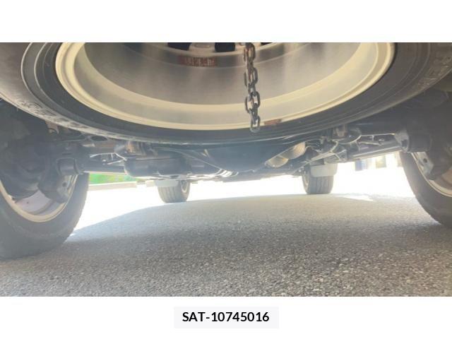 Toyota LAND CRUISER PRADO 2018-04 8074243-29