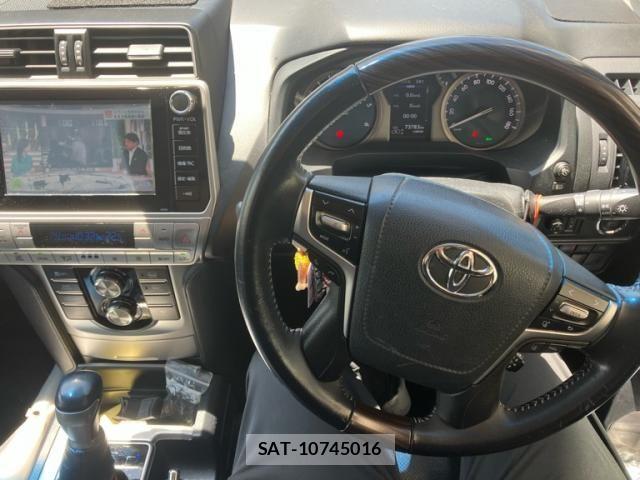 Toyota LAND CRUISER PRADO 2018-04 8074243-4