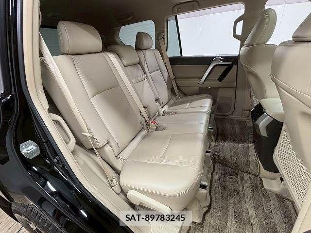 Toyota LAND CRUISER PRADO 2023-01 8074240-10