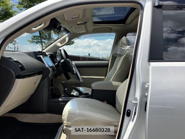 Toyota LAND CRUISER PRADO 2022-08 8074239-23
