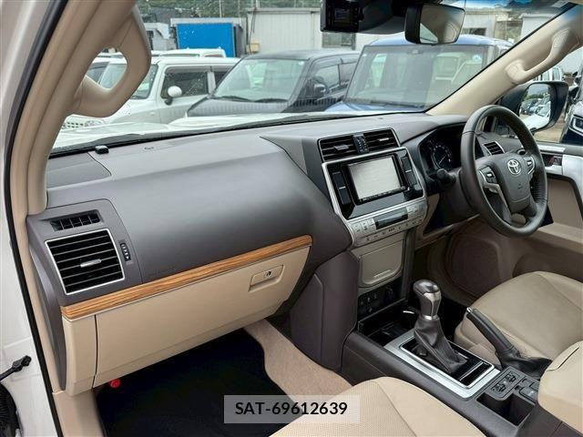 Toyota LAND CRUISER PRADO 2023-02 8074237-3