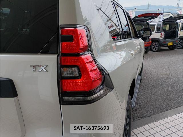 Toyota LAND CRUISER PRADO 2022-11 8074246-5