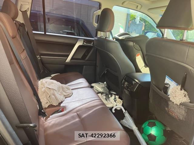 Toyota LAND CRUISER PRADO 2016-11 8074257-13