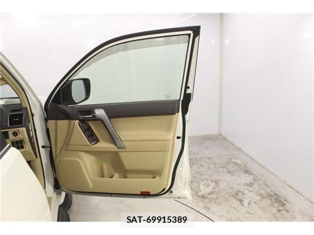 Toyota LAND CRUISER PRADO 2015-06 8074258-29