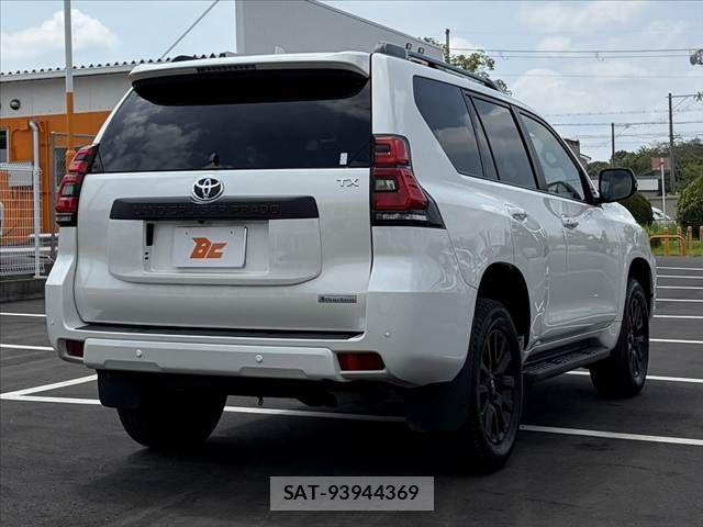 Toyota LAND CRUISER PRADO 2023-10 8074244-14