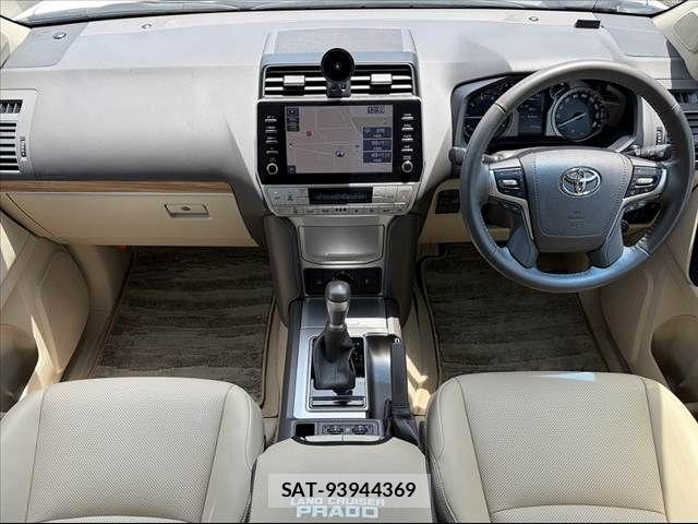 Toyota LAND CRUISER PRADO 2023-10 8074244-1