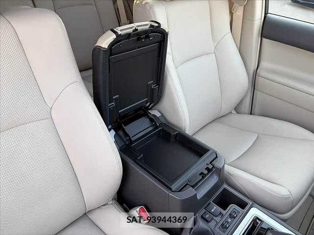 Toyota LAND CRUISER PRADO 2023-10 8074244-27