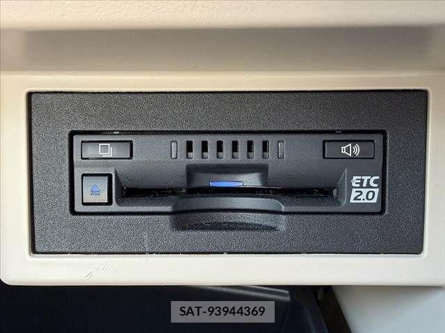 Toyota LAND CRUISER PRADO 2023-10 8074244-2