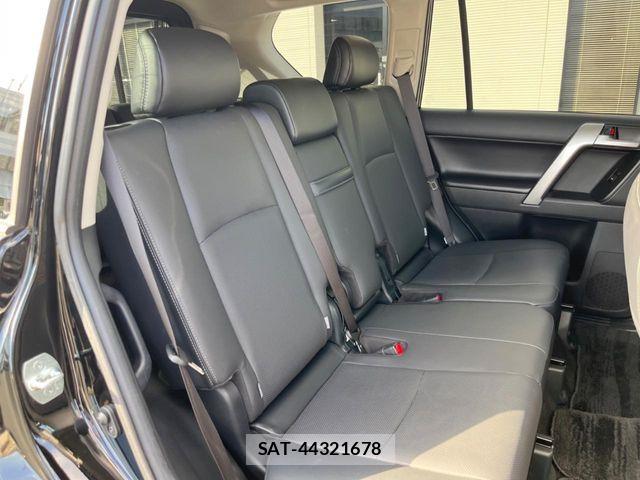 Toyota LAND CRUISER PRADO 2023-11 8074238-11