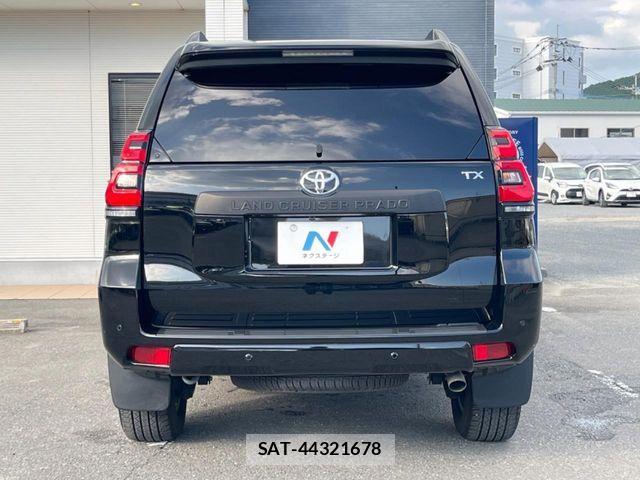 Toyota LAND CRUISER PRADO 2023-11 8074238-17
