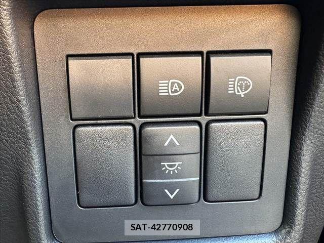 Toyota LAND CRUISER PRADO 2023-10 8074248-26