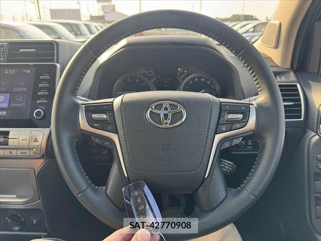 Toyota LAND CRUISER PRADO 2023-10 8074248-6