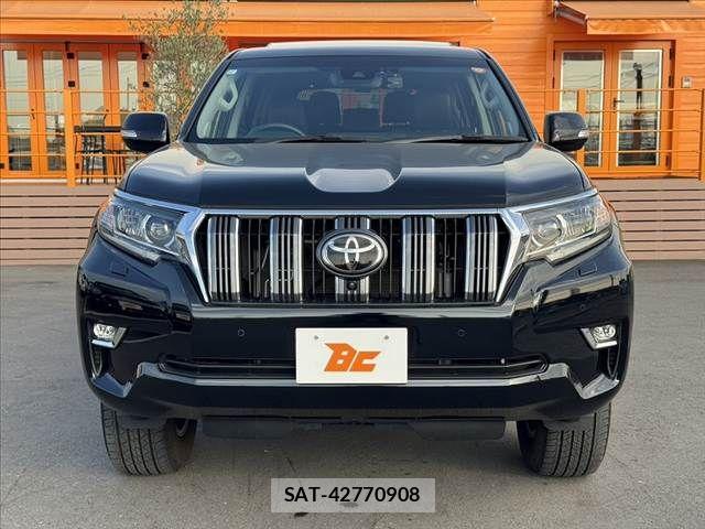 Toyota LAND CRUISER PRADO 2023-10 8074248-8