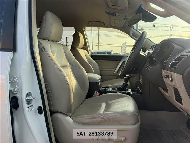 Toyota LAND CRUISER PRADO 2017-11 8100001-15