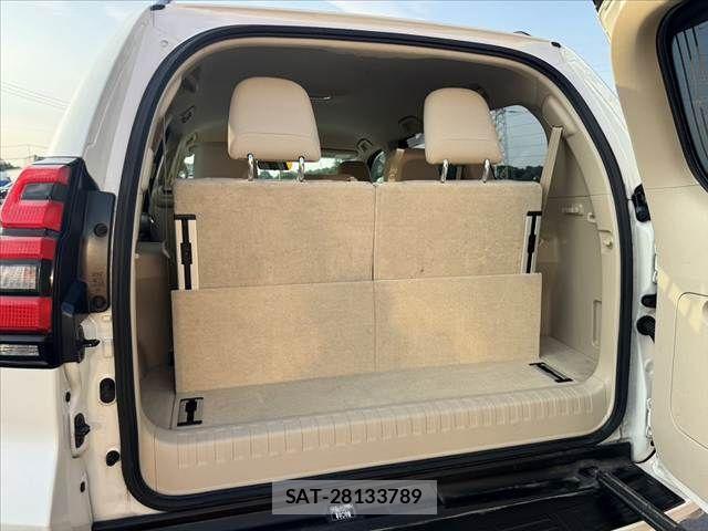 Toyota LAND CRUISER PRADO 2017-11 8100001-18