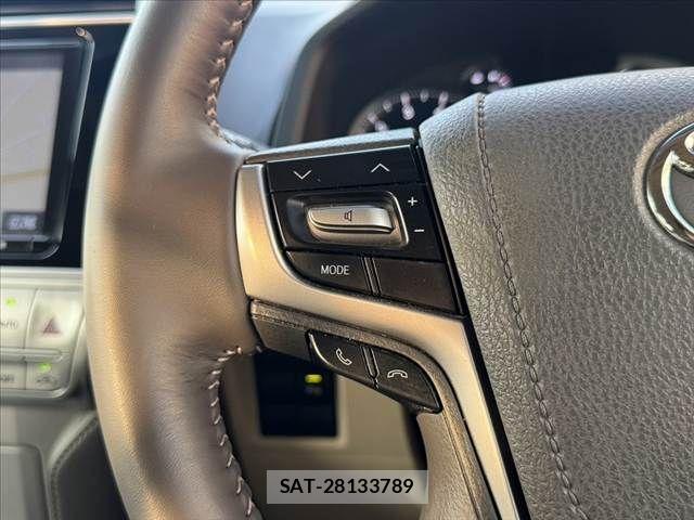 Toyota LAND CRUISER PRADO 2017-11 8100001-27
