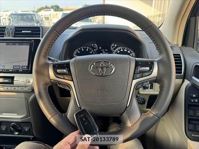 Toyota LAND CRUISER PRADO 2017-11 8100001-6