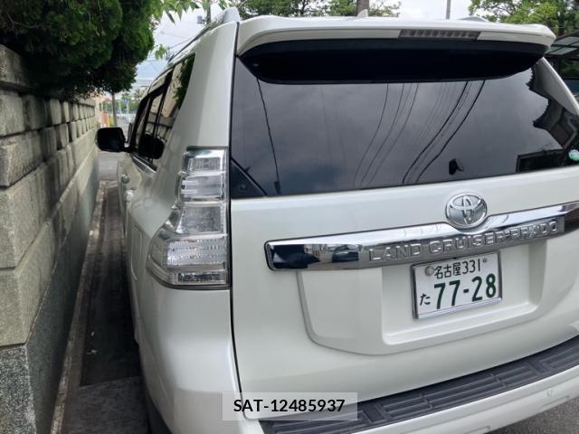 Toyota LAND CRUISER PRADO 2015-10 8100005-0