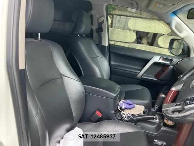Toyota LAND CRUISER PRADO 2015-10 8100005-5