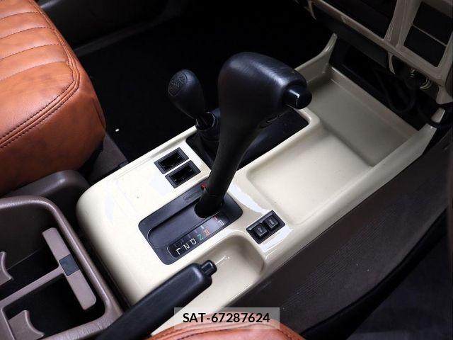 Toyota LAND CRUISER PRADO 2001-01 8100006-19