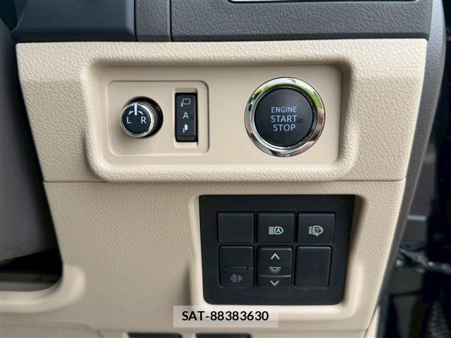 Toyota LAND CRUISER PRADO 2023-04 8099966-26