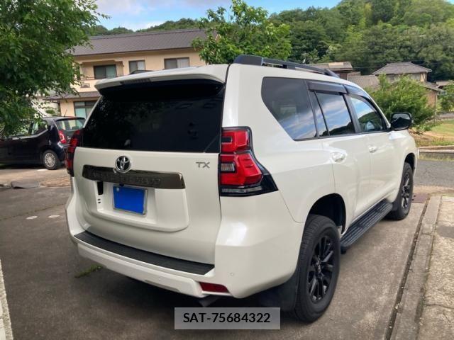 Toyota LAND CRUISER PRADO 2021-05 8099988-1