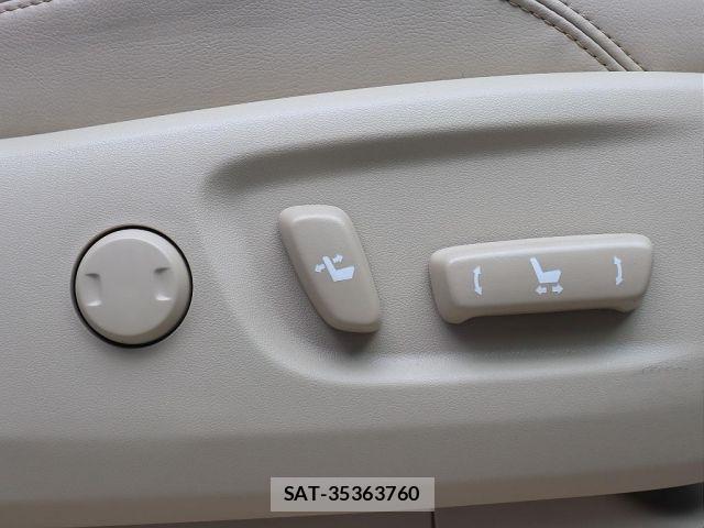 Toyota LAND CRUISER PRADO 2022-01 8099967-3