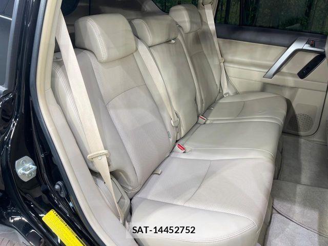 Toyota LAND CRUISER PRADO 2023-02 8099974-8