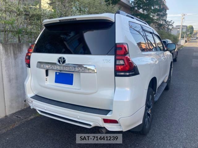 Toyota LAND CRUISER PRADO 2022-06 8099979-3