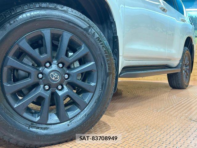 Toyota LAND CRUISER PRADO 2023-01 8099959-12