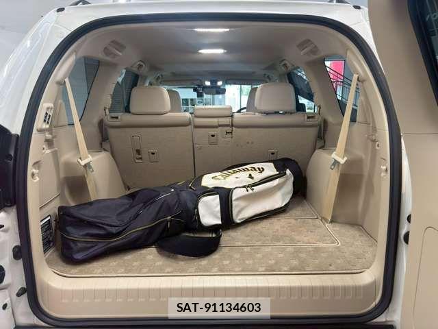 Toyota LAND CRUISER PRADO 2023-04 8099962-7