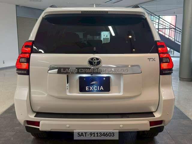 Toyota LAND CRUISER PRADO 2023-04 8099962-5