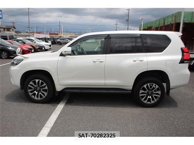 Toyota LAND CRUISER PRADO 2022-03 8099999-12
