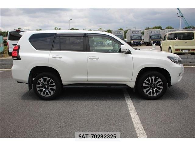 Toyota LAND CRUISER PRADO 2022-03 8099999-16