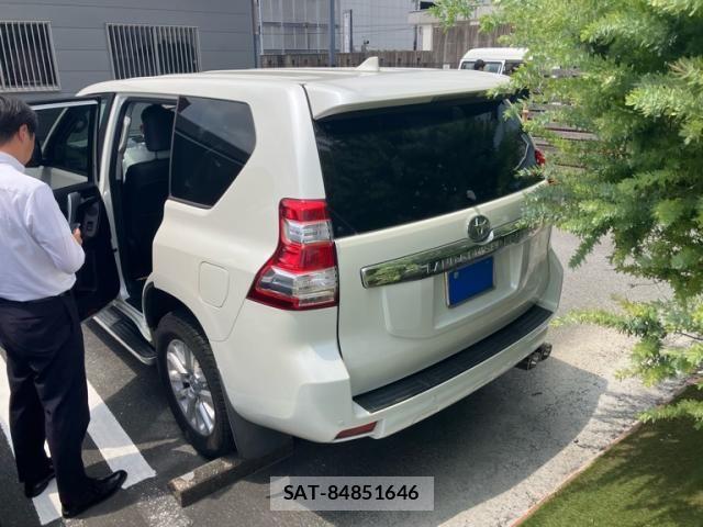 Toyota LAND CRUISER PRADO 2015-09 8100003-2