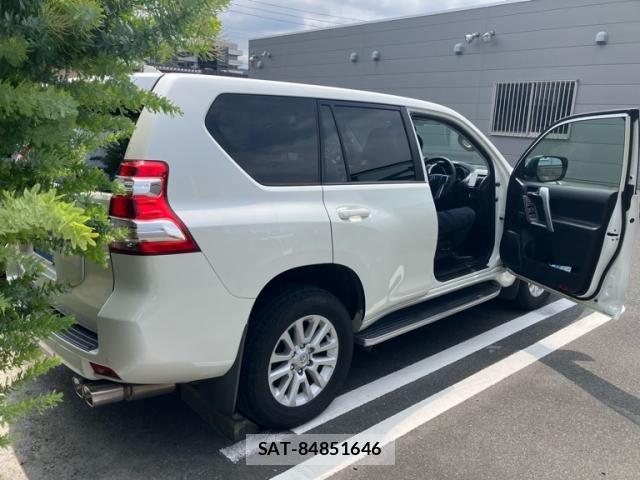 Toyota LAND CRUISER PRADO 2015-09 8100003-3