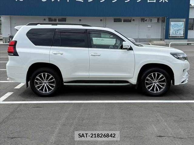 Toyota LAND CRUISER PRADO 2018-02 8099968-10