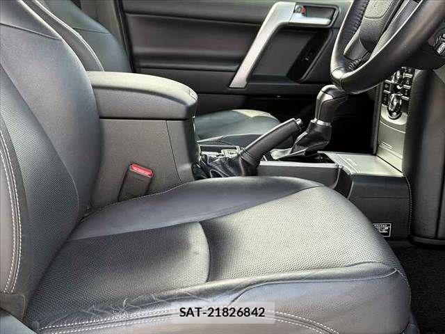 Toyota LAND CRUISER PRADO 2018-02 8099968-15