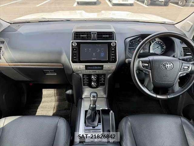 Toyota LAND CRUISER PRADO 2018-02 8099968-1