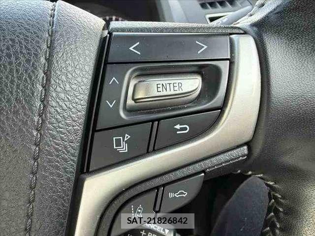 Toyota LAND CRUISER PRADO 2018-02 8099968-26