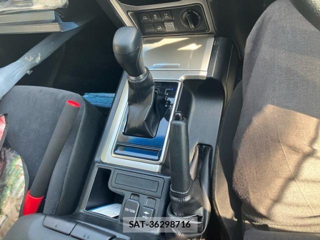 Toyota LAND CRUISER PRADO 2018-09 8099985-19