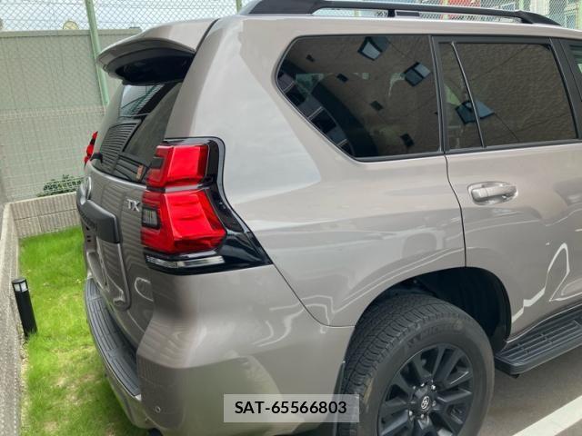 Toyota LAND CRUISER PRADO 2023-10 8130880-2